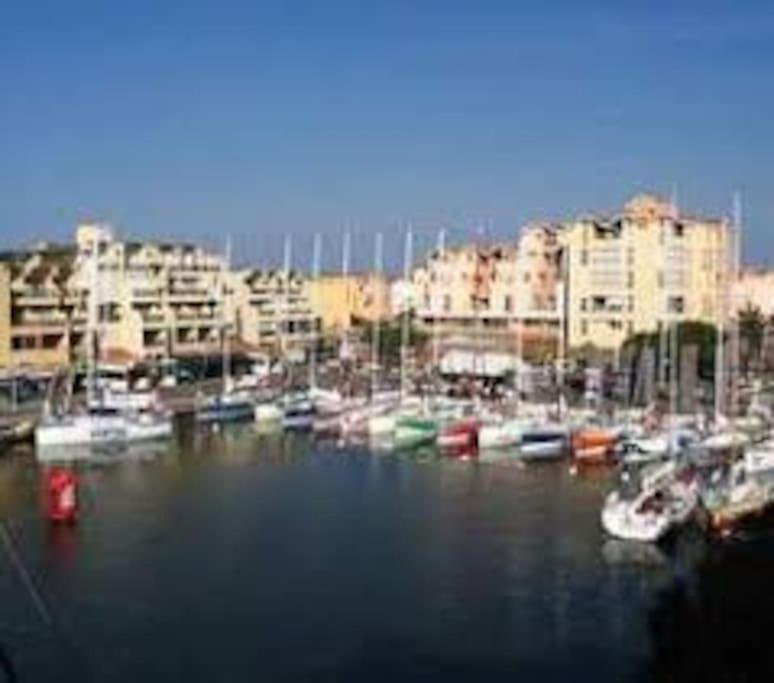 Appartement 100 M2 Terrasse Piscine Gruissan Buitenkant foto