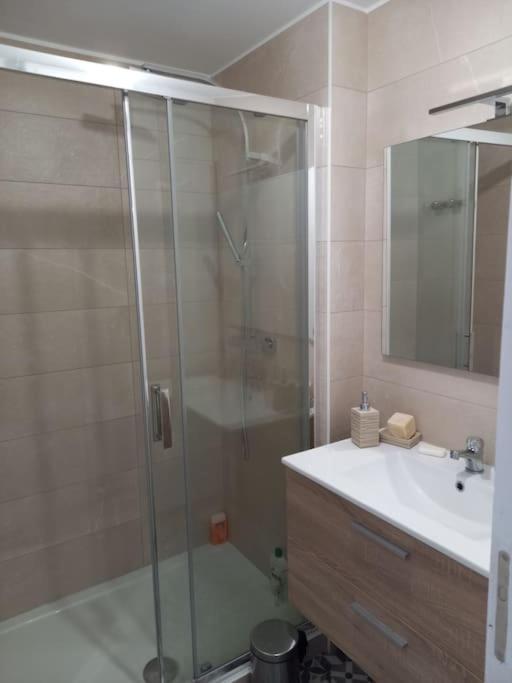 Appartement 100 M2 Terrasse Piscine Gruissan Buitenkant foto